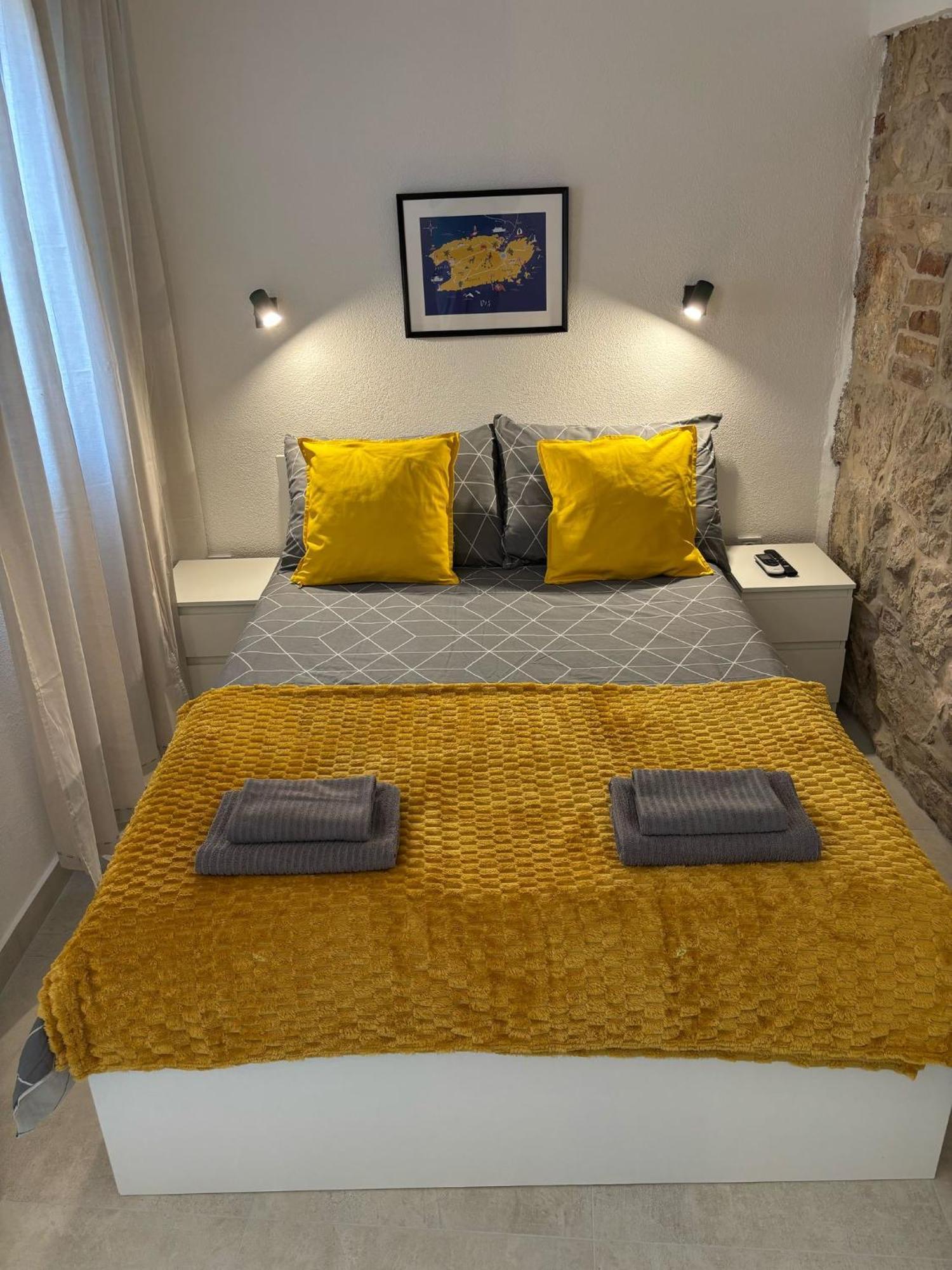 Apartment Ana Віс Екстер'єр фото