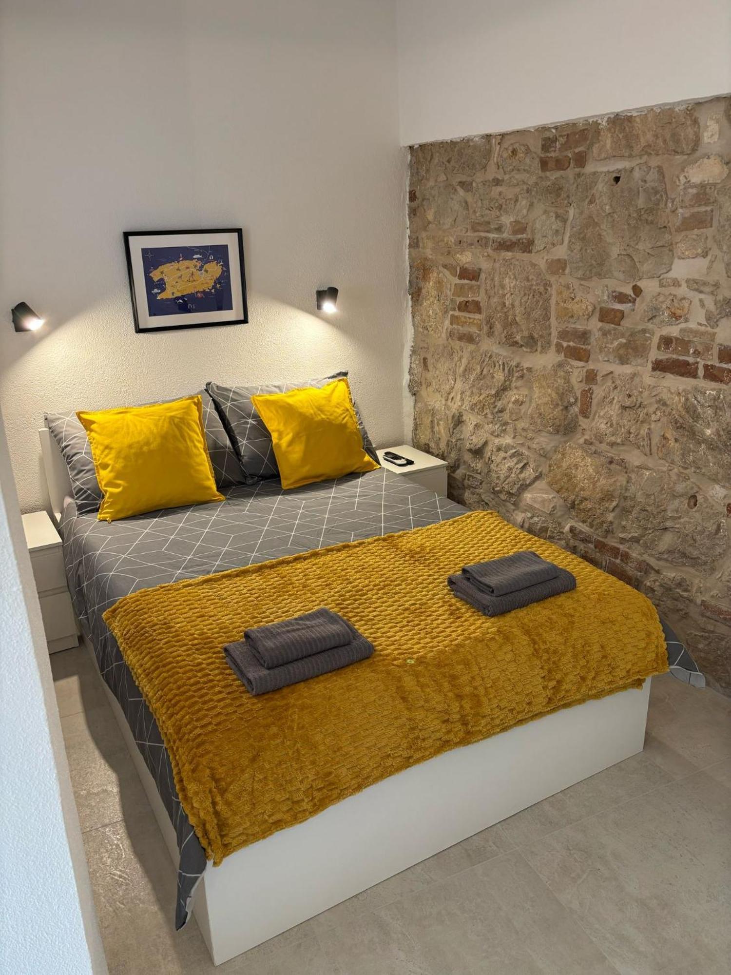 Apartment Ana Віс Екстер'єр фото